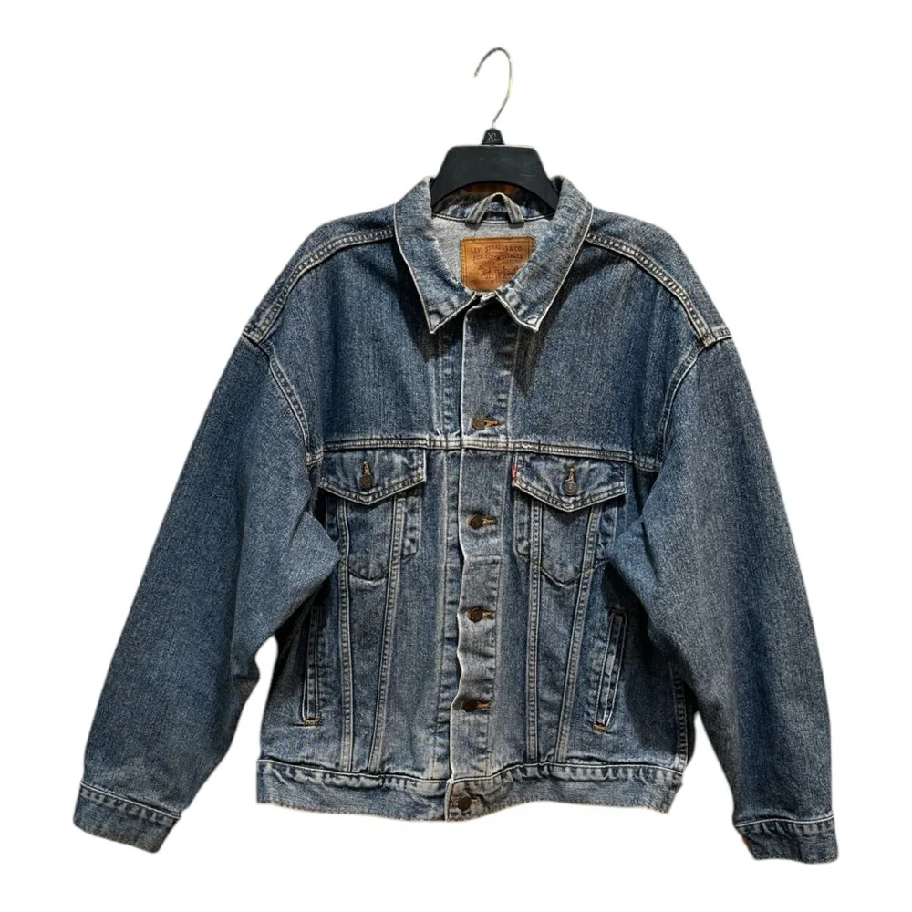 Levi's Denim Trucker Jacket Size L 100% Cotton Denim Vintage Made in the USA